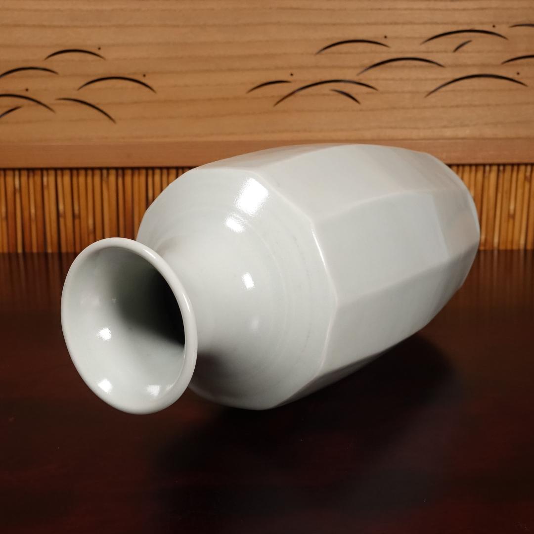 民藝派巨匠 益子焼 名工 瀧田項一 秀逸作 白磁面取瓶子 高29.2cm 共箱