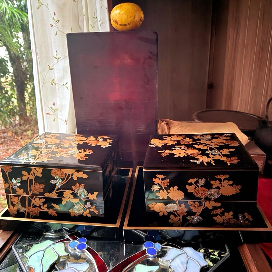 超限定12月31日20時迄‼️JAPAN輪島螺鈿蒔絵『菊づくし』四段重箱在銘重ね盆