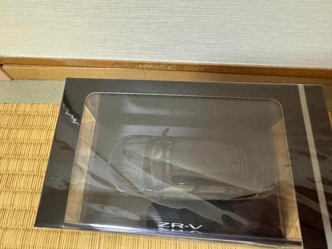 Honda ZR-V e:HEV 1/43スケール ミニカー