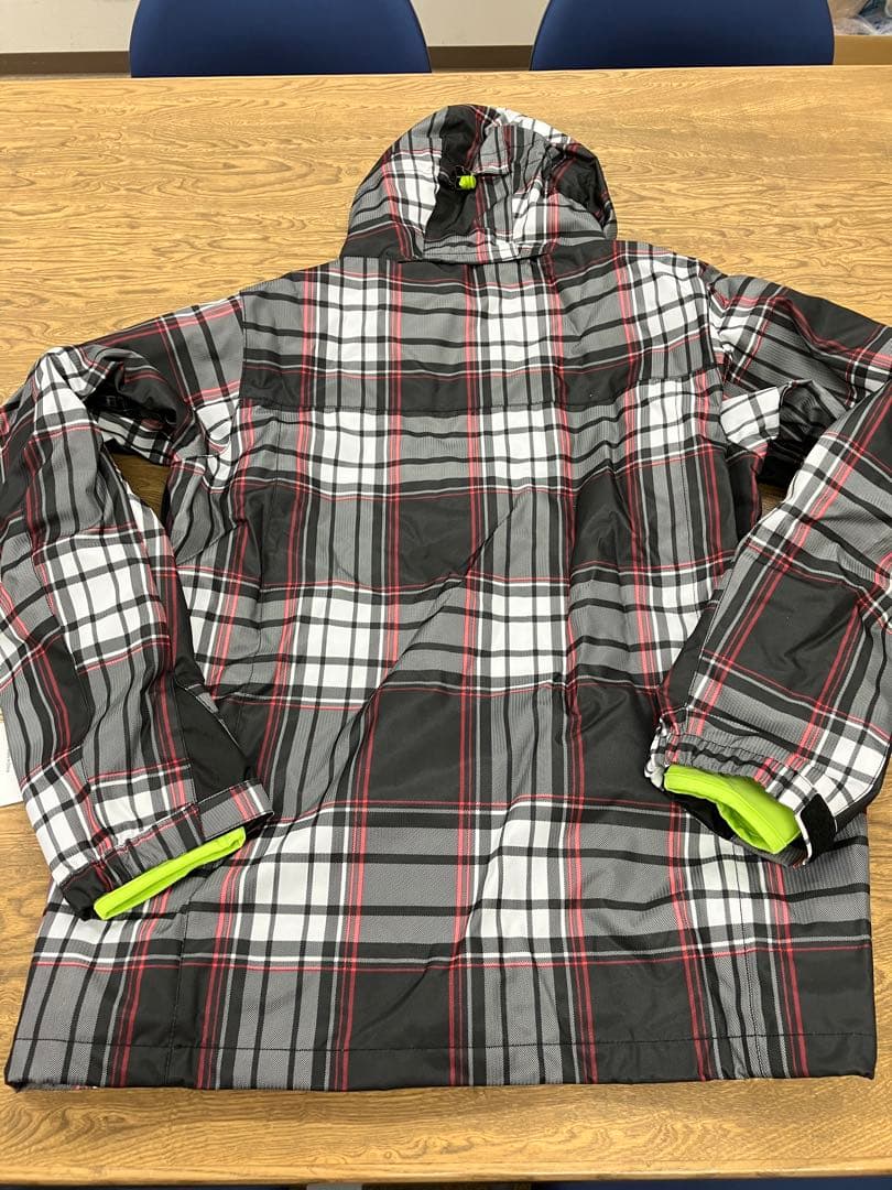 値下げ！ スノーボードウエア 上下セット XLサイズ 新品未使用！