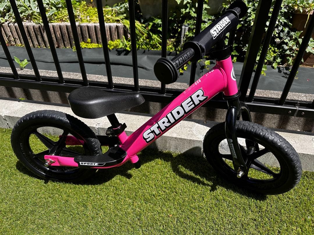 ストライダー　STRIDER ピンク
