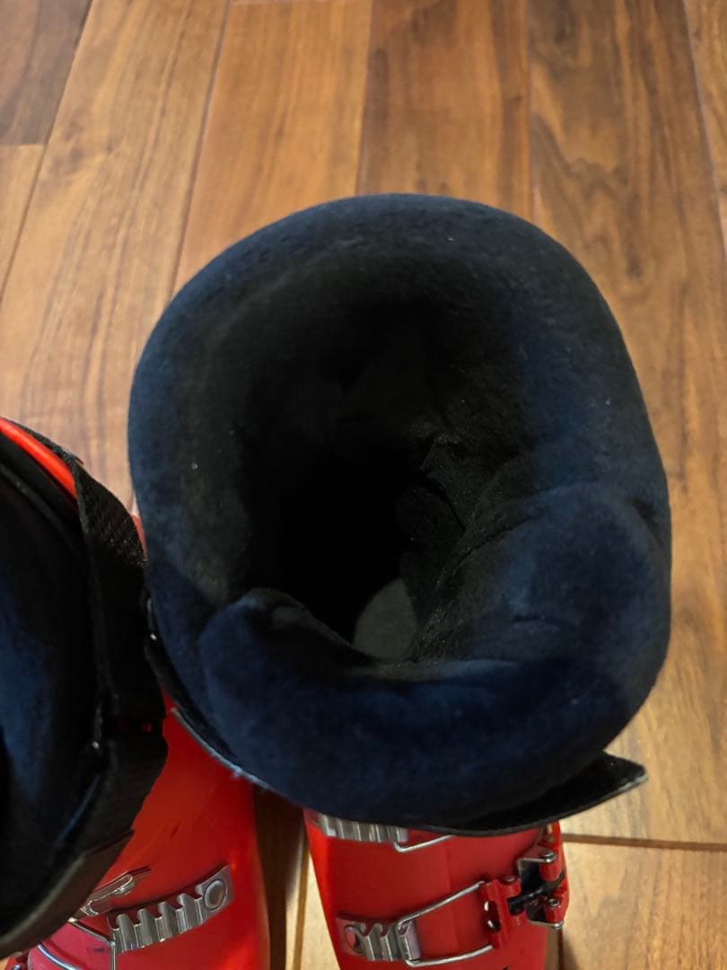 ATOMIC 子ども用スキーブーツ