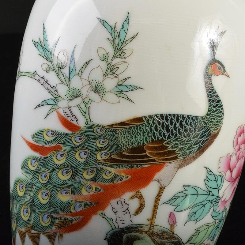中国　景徳鎮製　粉彩　漢詩孔雀牡丹文瓶　C　6620