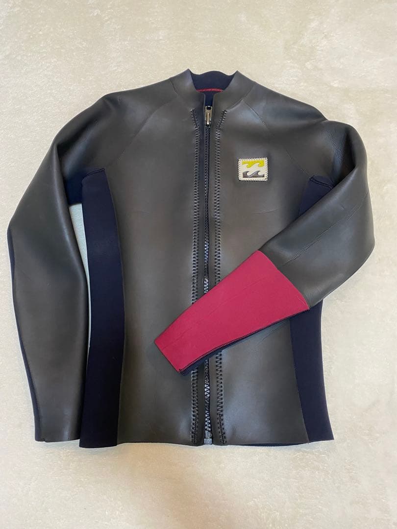 ビラボン長袖タッパー 黒赤　BILLABONG Lサイズ