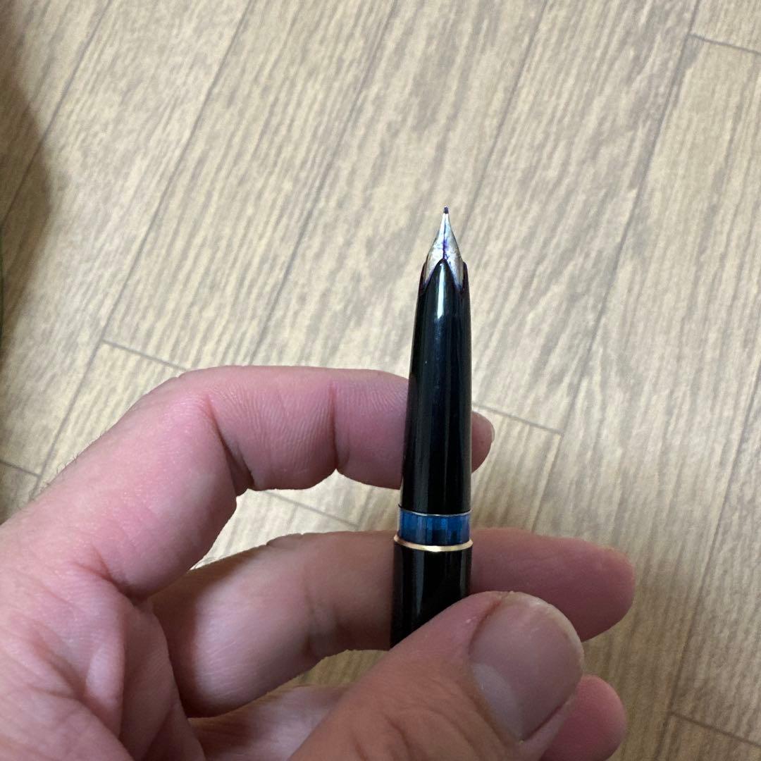 Montblanc 万年筆 黒 樹脂製