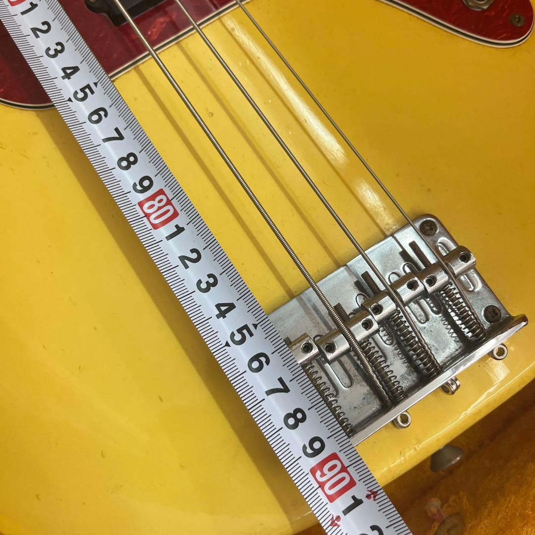 エレキベース　ムスタングタイプ　ハードケース付き！