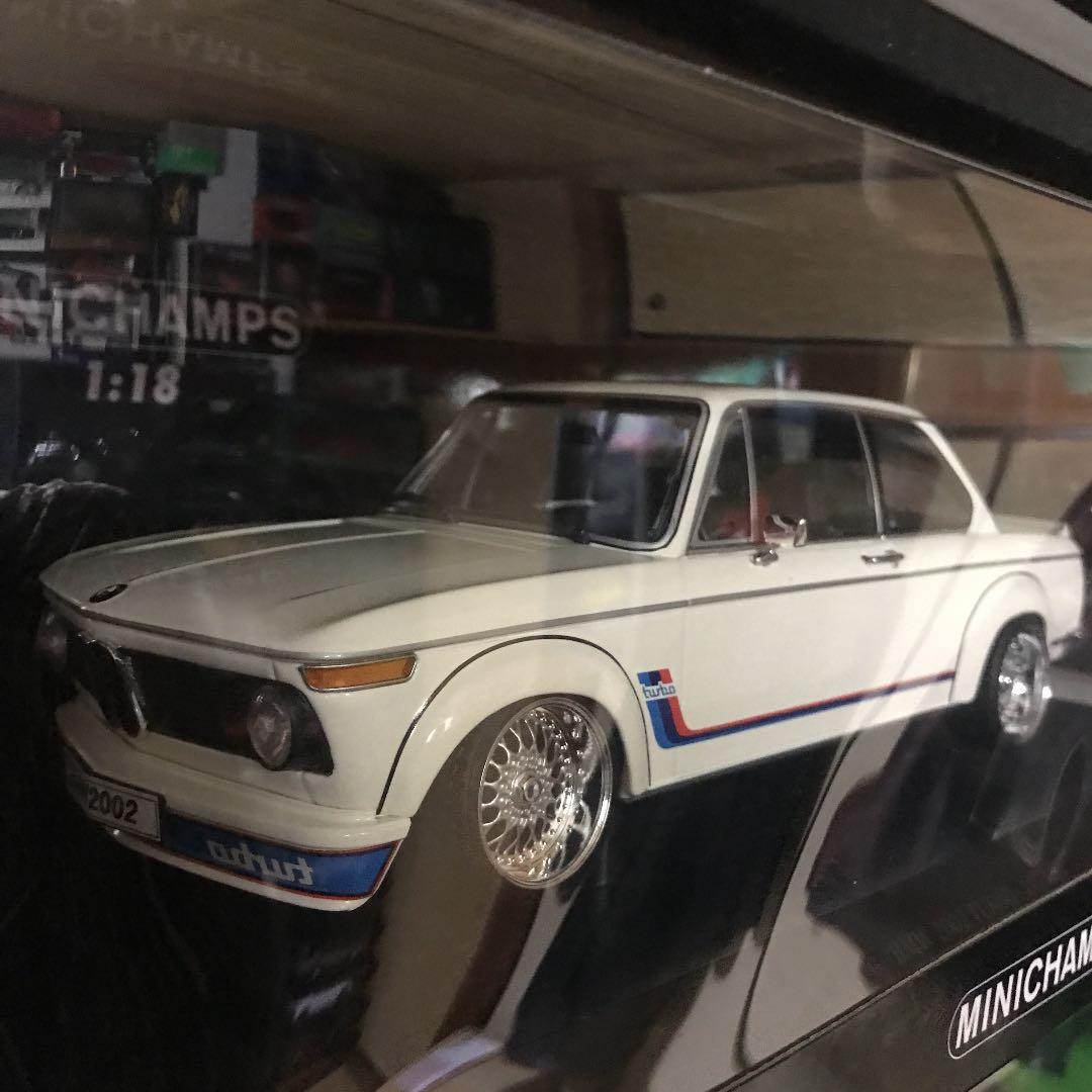 ミニカー 1/18 BMW2002