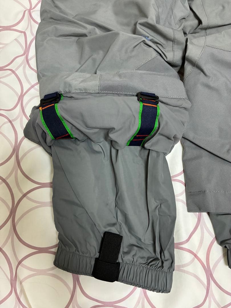 お値下げスキーウェア　mont-bell Colombia 120-130