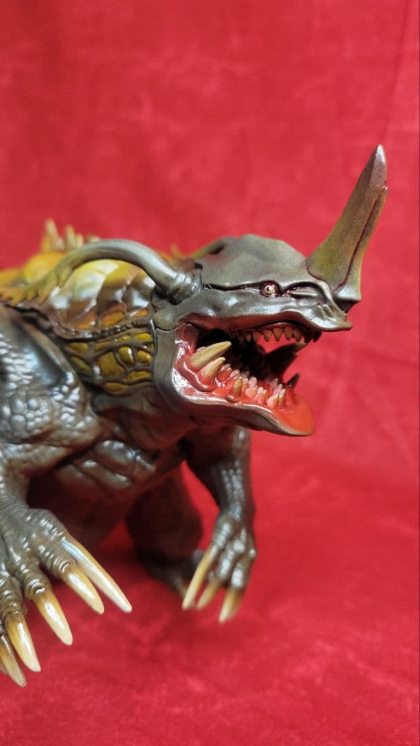 特*屋様 海洋堂メガサイズソフビキット完成品　ネロンガ　ガレージキット　原型松村