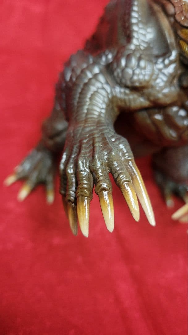 特*屋様 海洋堂メガサイズソフビキット完成品　ネロンガ　ガレージキット　原型松村