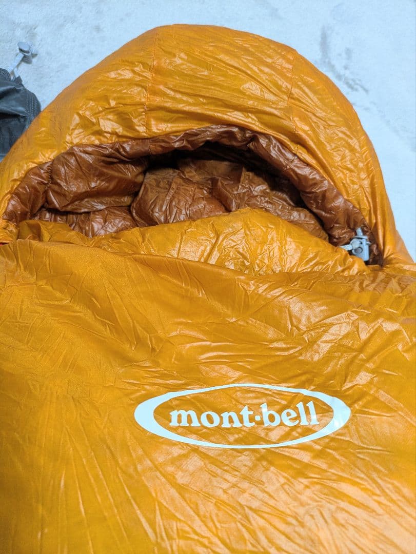 ほぼ未使用　シームレス ダウンハガー 800 EXP. オレンジ　モンベル