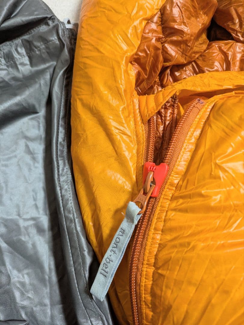 ほぼ未使用　シームレス ダウンハガー 800 EXP. オレンジ　モンベル