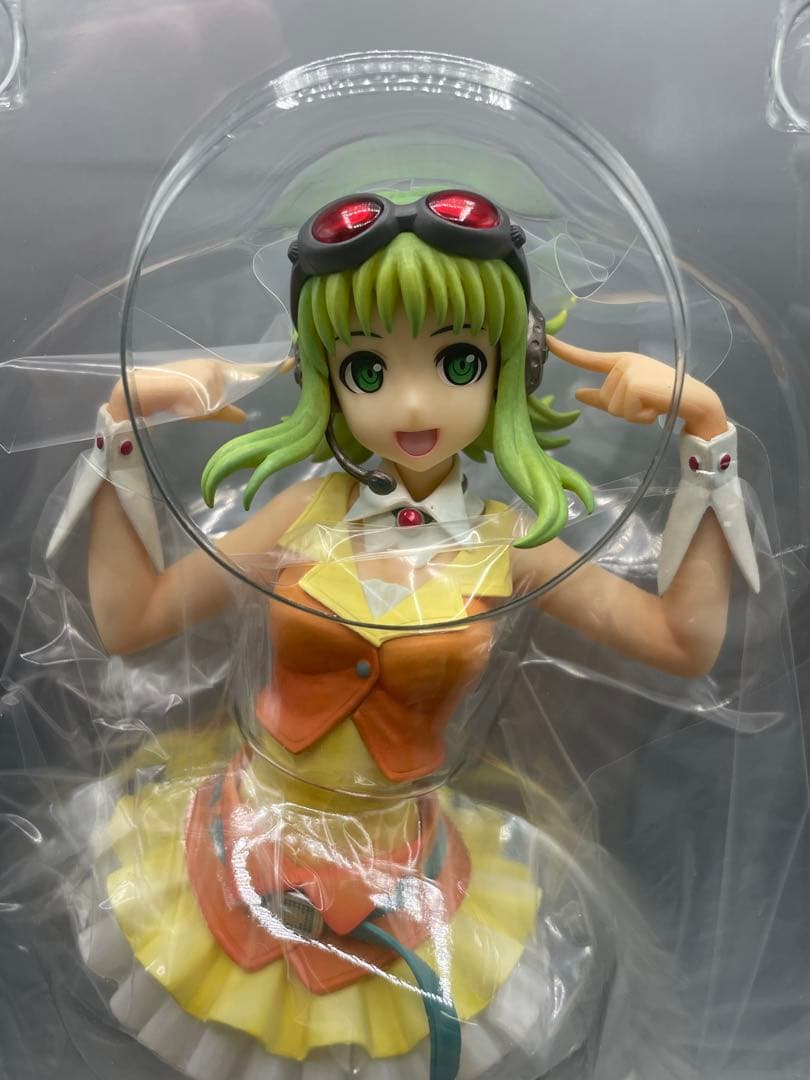 GUMI VOCALOIDO メグッポイド 1/8 フィギュア