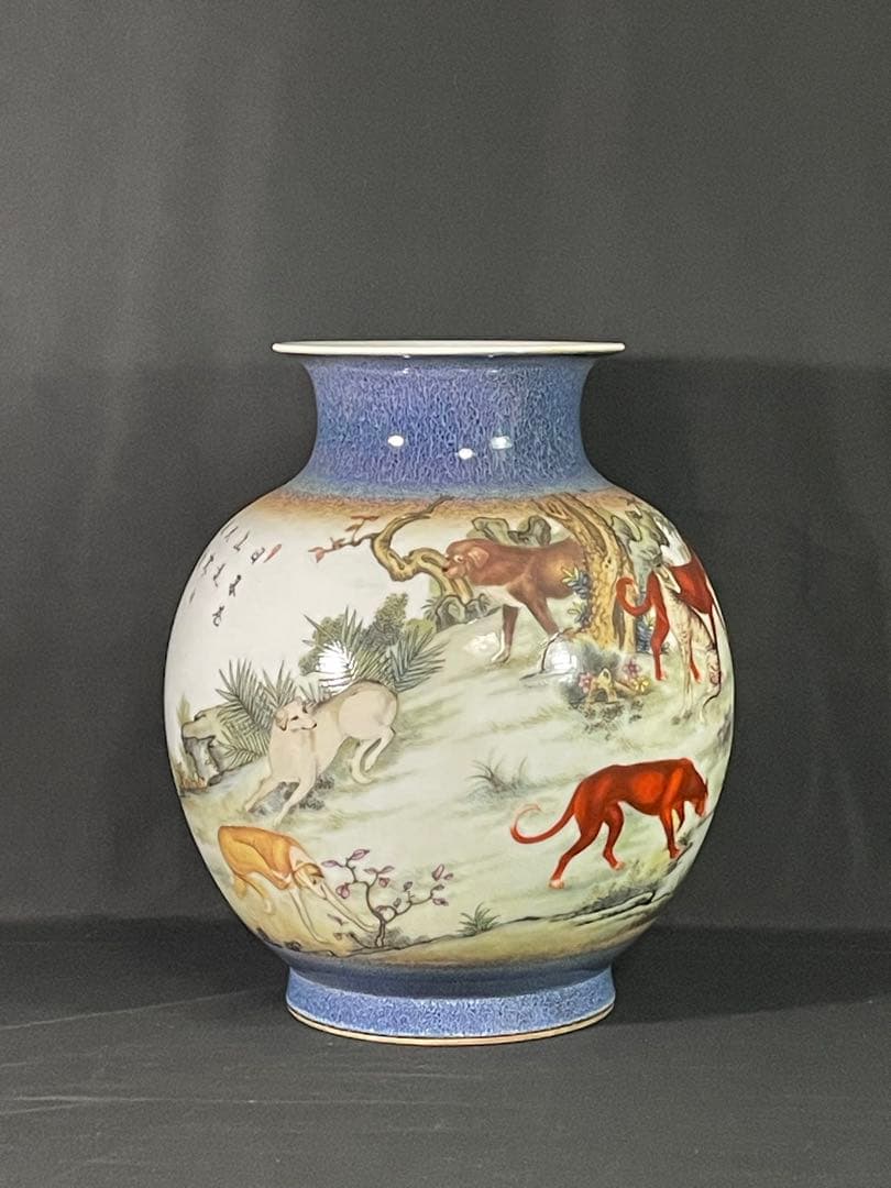 【故宮】郎世寧風白磁犬図瓶 大清雍正年製 南京博物院保管委員会 中国古玩骨董