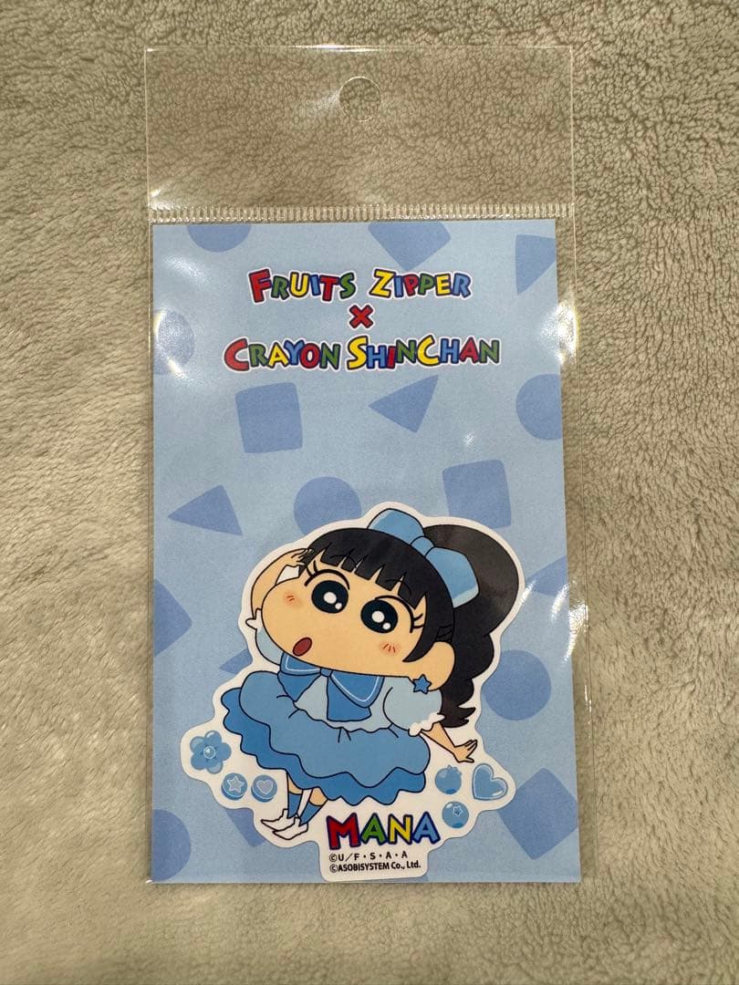 FRUITS ZIPPER ×クレヨンしんちゃん　ステッカー　フルーツジッパー