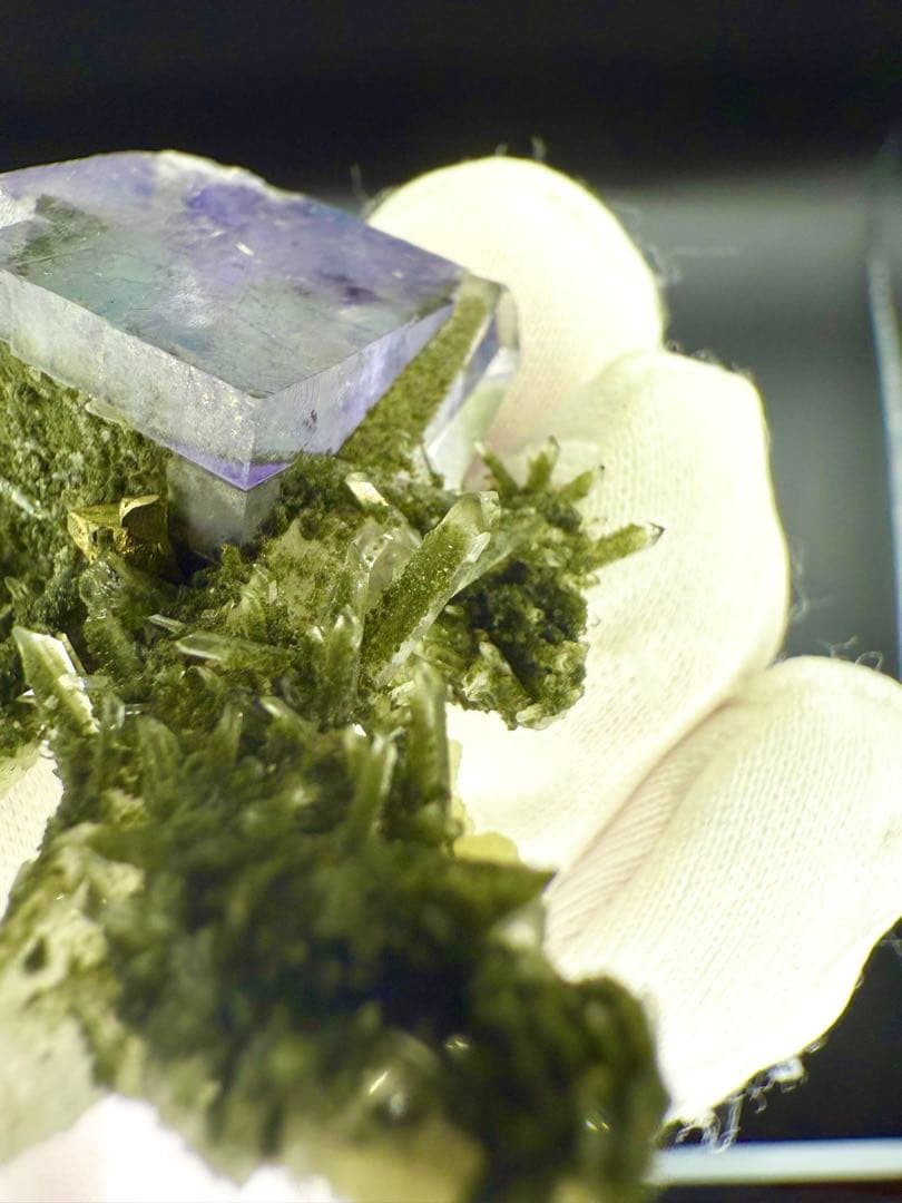 フローライト／クローライトクォーツ　原石　鉱物標本　天然石　蛍石　緑泥石　水晶
