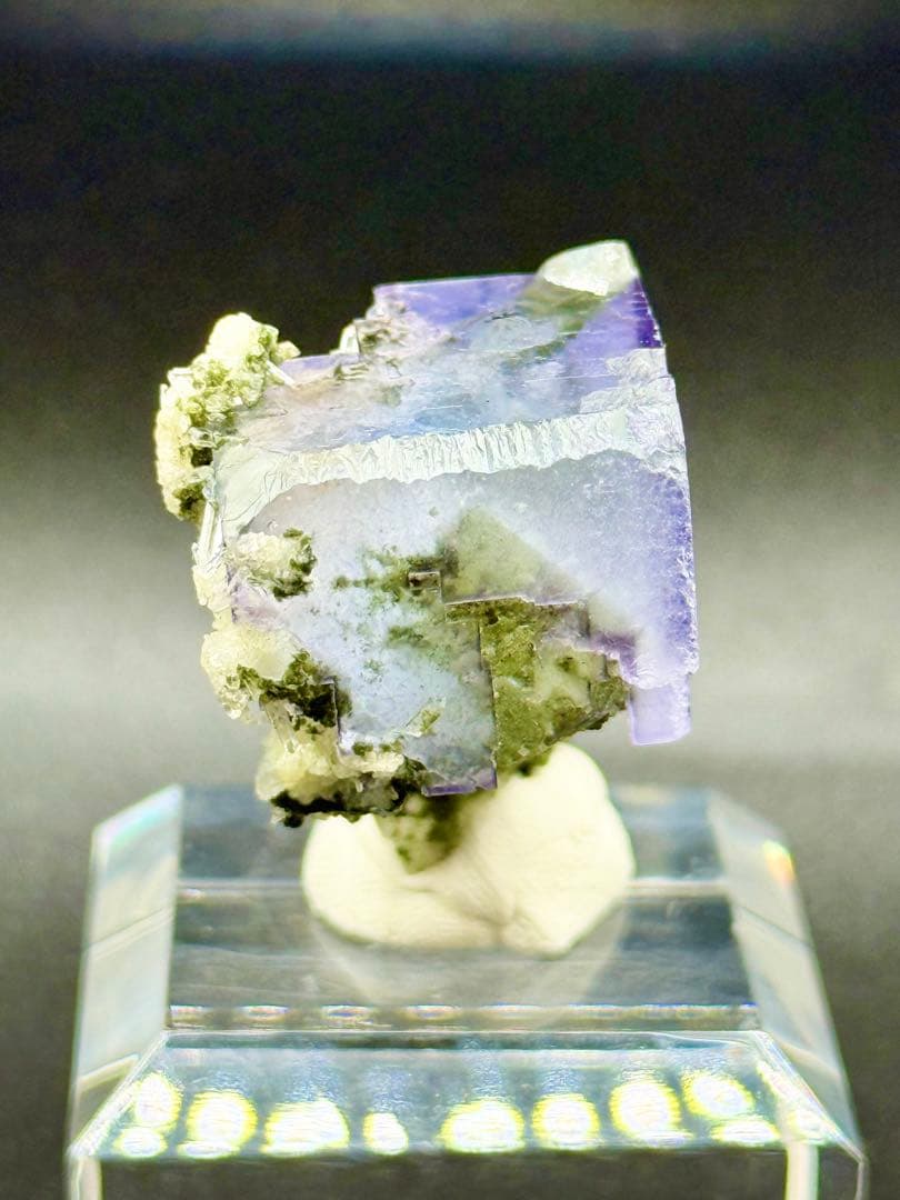 フローライト／クローライトクォーツ　原石　鉱物標本　天然石　蛍石　緑泥石　水晶