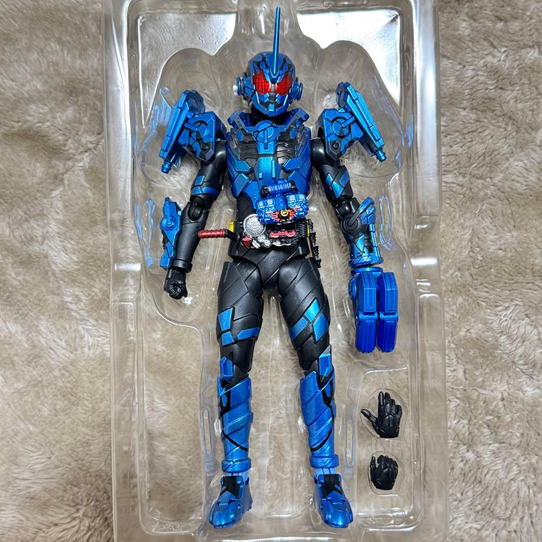 S.H.フィギュアーツ 仮面ライダーグリスブリザード