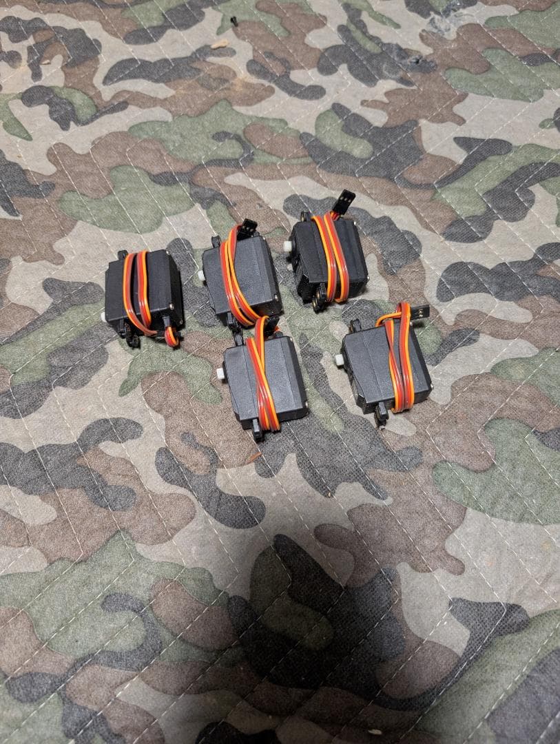 Futaba 10J 10チャンネルプロポ 飛行機用、収納ケース 、サーボ