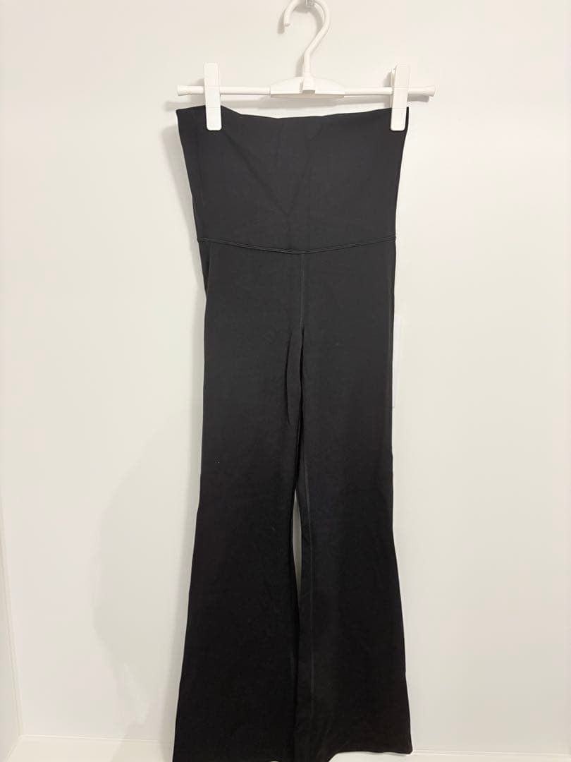 Alo Yoga フレアレギンス ブラック XXS 新品