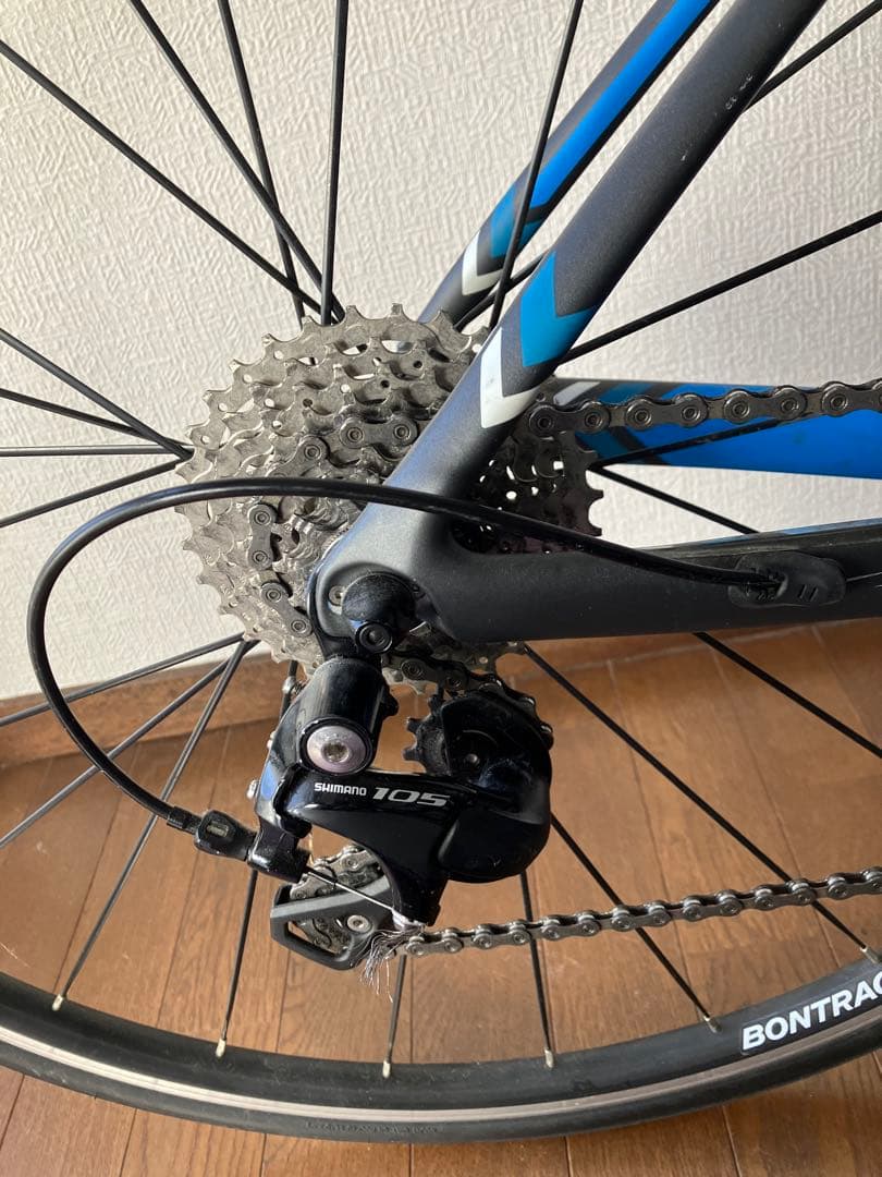 トレック シルク SILQUE 44 ロードバイク　カーボン　直接引き渡し希望