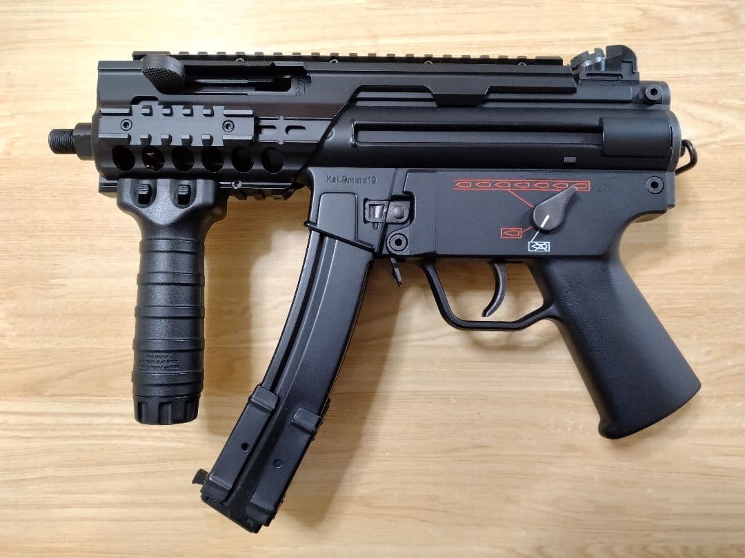 本日限定値下げ！ 東京マルイ　ＭＰ５Ｋ クルツ