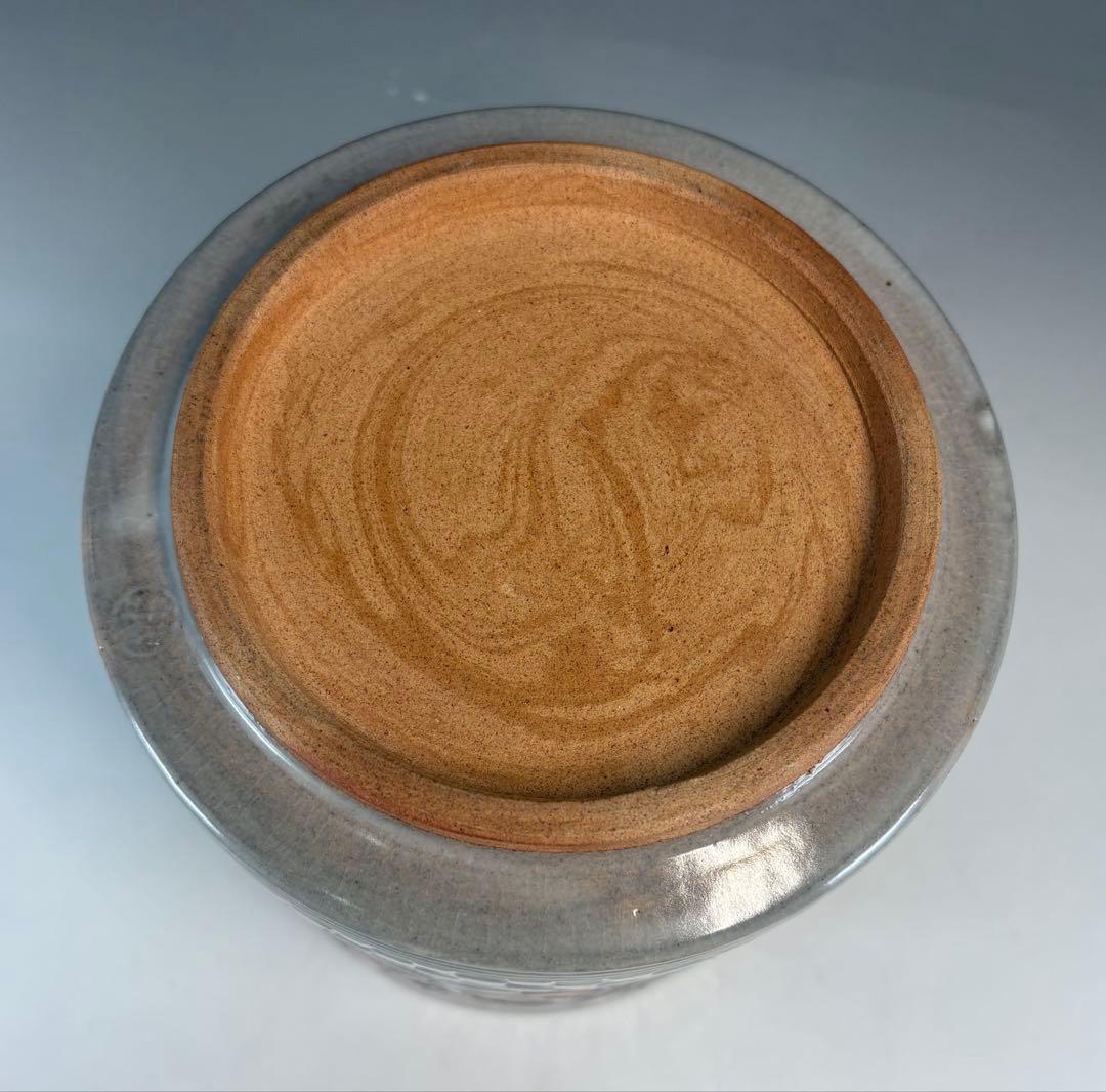 【中古品】佐久間芳山造　唐草模様彫水指（共箱）USED〈税込•送料込〉