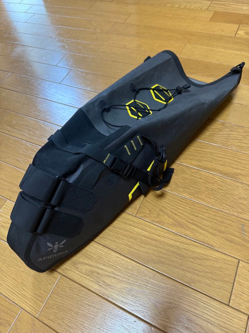アピデュラ　サドルバッグ　14Ｌ　美品