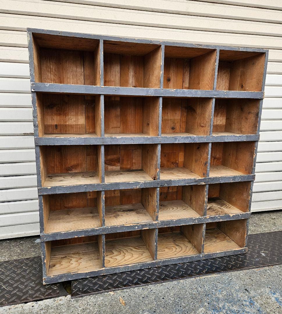 アンティーク 古い木の飾り棚 シャビー ペイント シューズケース オープンラック