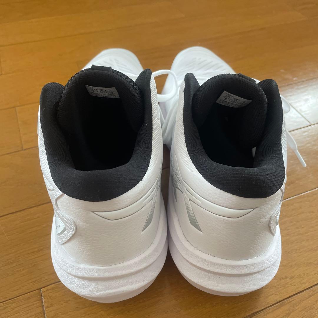 asicsスカイエリートFF3 バレーボールシューズ　ホワイト×シルバー24.5