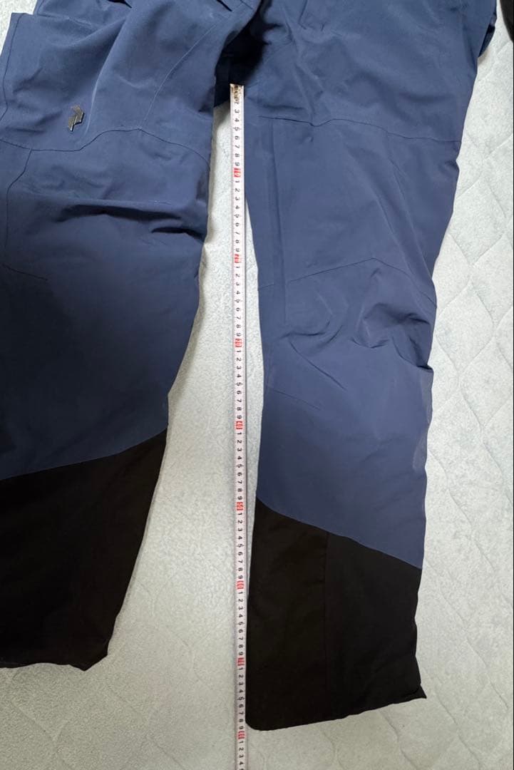 美品　ピークパフォーマンス 綿入　ブルーシャドウＭ