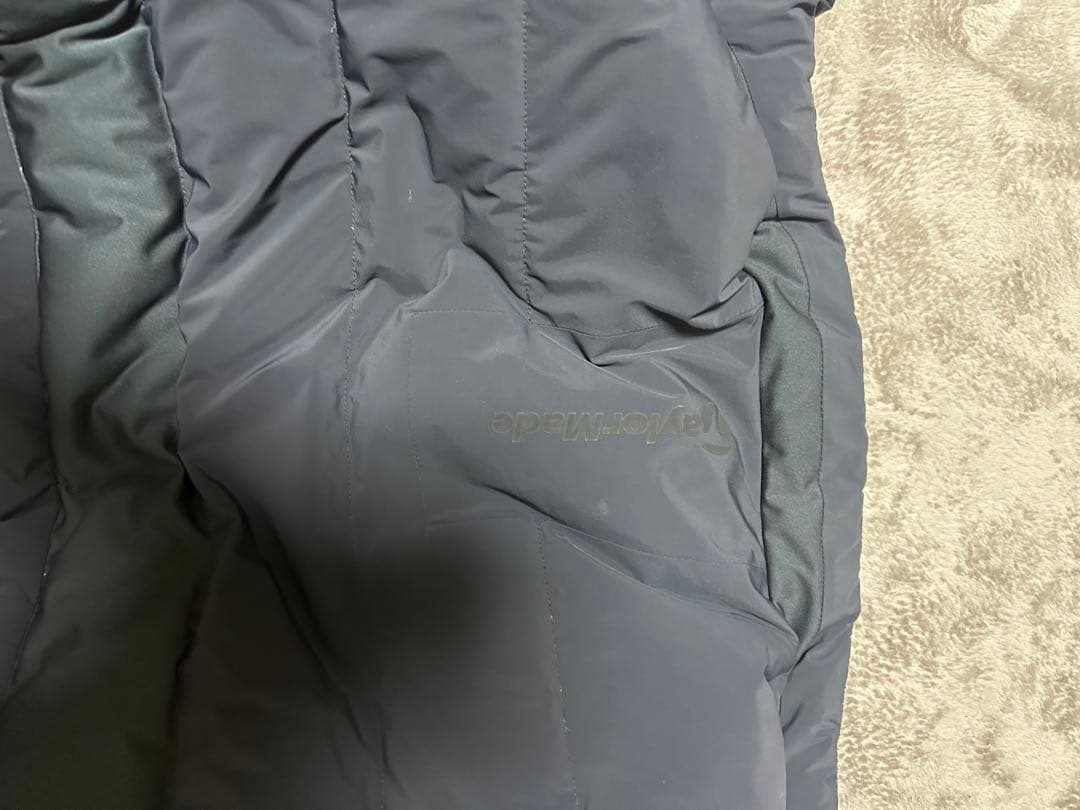 テーラーメイドゴルフ　ダウンジャケット