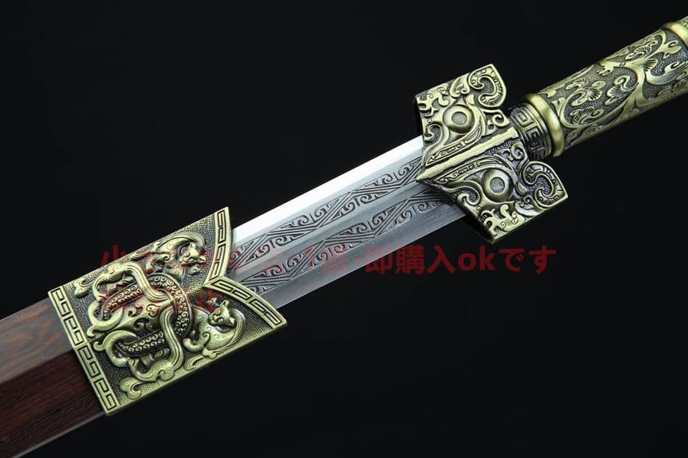 28寸青銅龍魂漢剣（金鋼白刻紋―金）古兵器   武具　刀装具　日本刀　模造刀