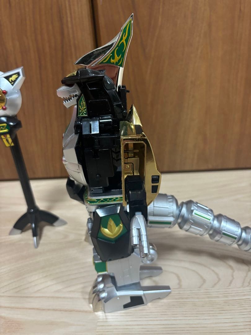 バンダイ 超合金魂 恐竜戦隊ジュウレンジャー ドラゴンシーザー GX-78
