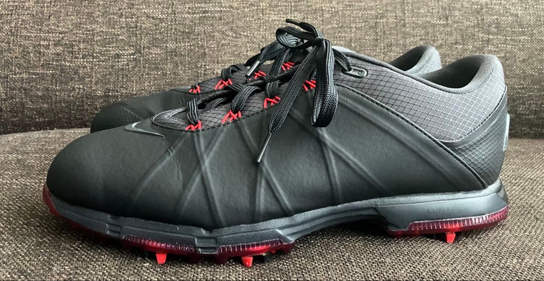 【美品】ナイキ ゴルフNIKE GOLF LUNAR FIRE 29cm 黒赤
