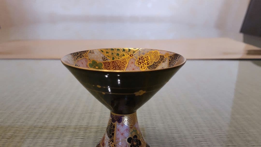 酒器盃、金箔装飾 木箱付き