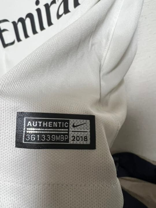 ノートルダム大聖堂火災寄付品　PSGユニフォーム　ムパッペ