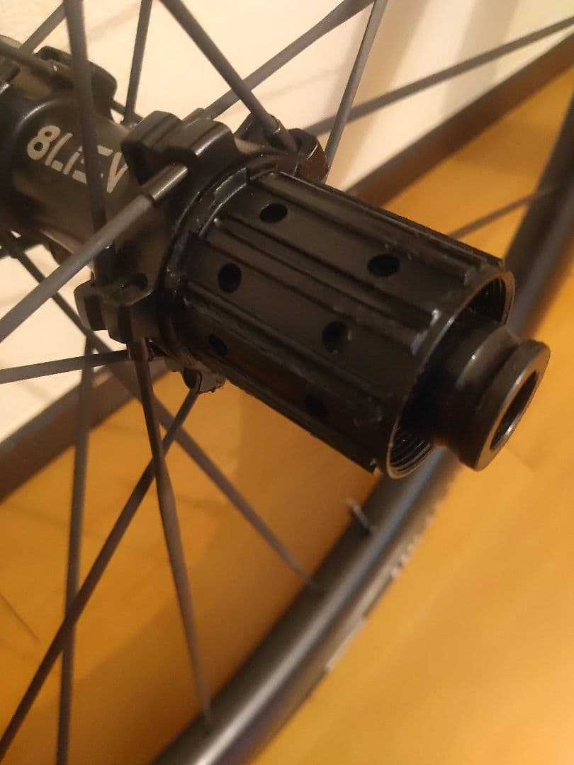 8LIEN L5W Disc Carbon　ホイール前後セット