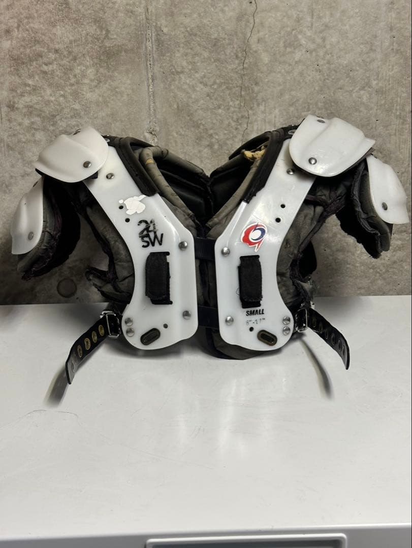 アメリカンフットボール　ダグラス　24SW Sサイズ