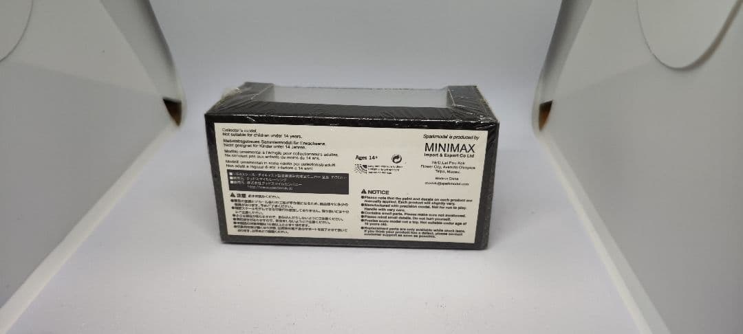 GSR 1/64 メルセデスベンツ AMG チーム ブラックファルコン 2019