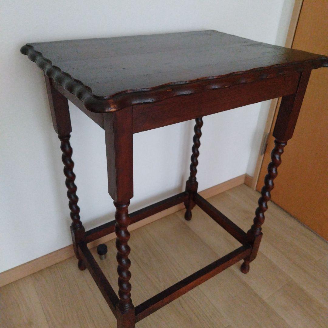 イギリス　アンティーク　ツイストレッグ　サイドテーブル　店舗什器