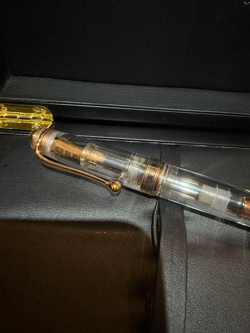 アウロラ万年筆　透明軸　限定150本　b