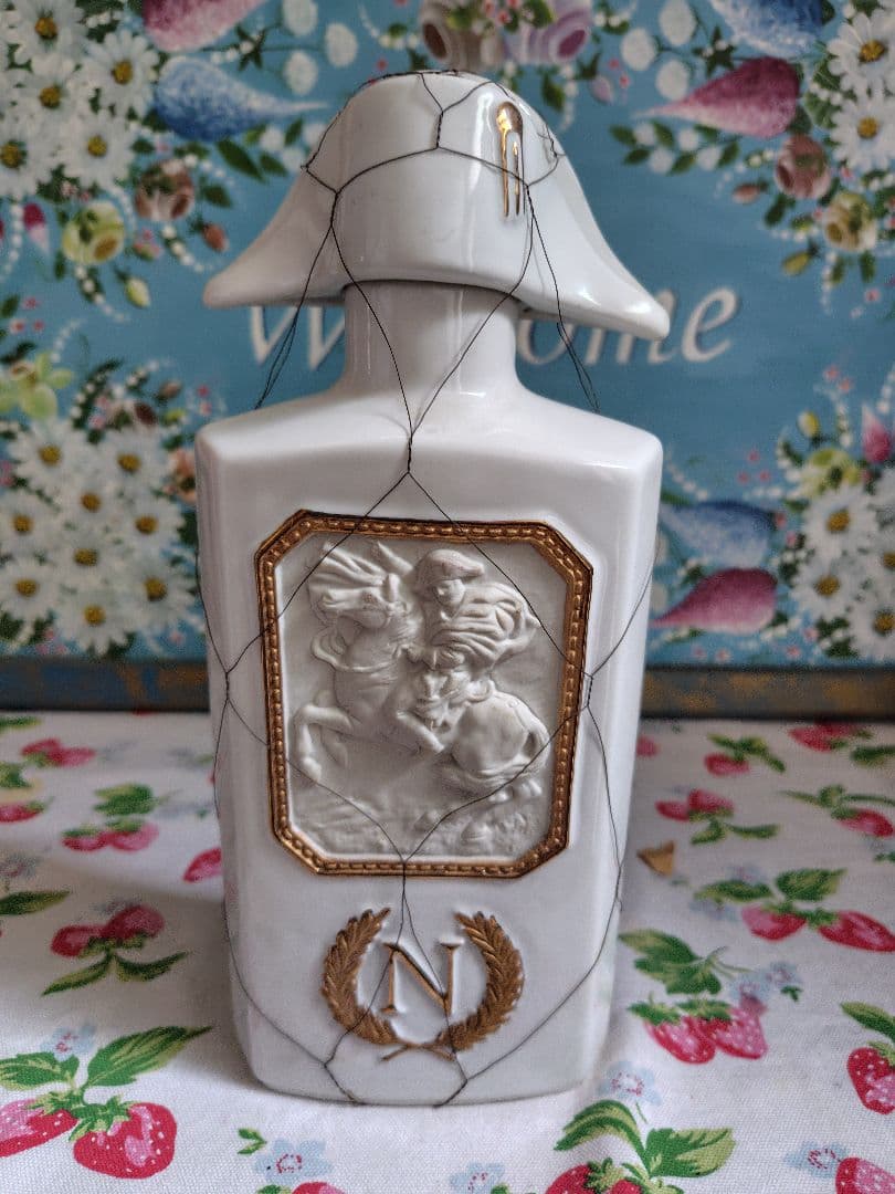 クロワーゼ　ナポレオン コニャック ボトル　白　700ml クロアーゼ