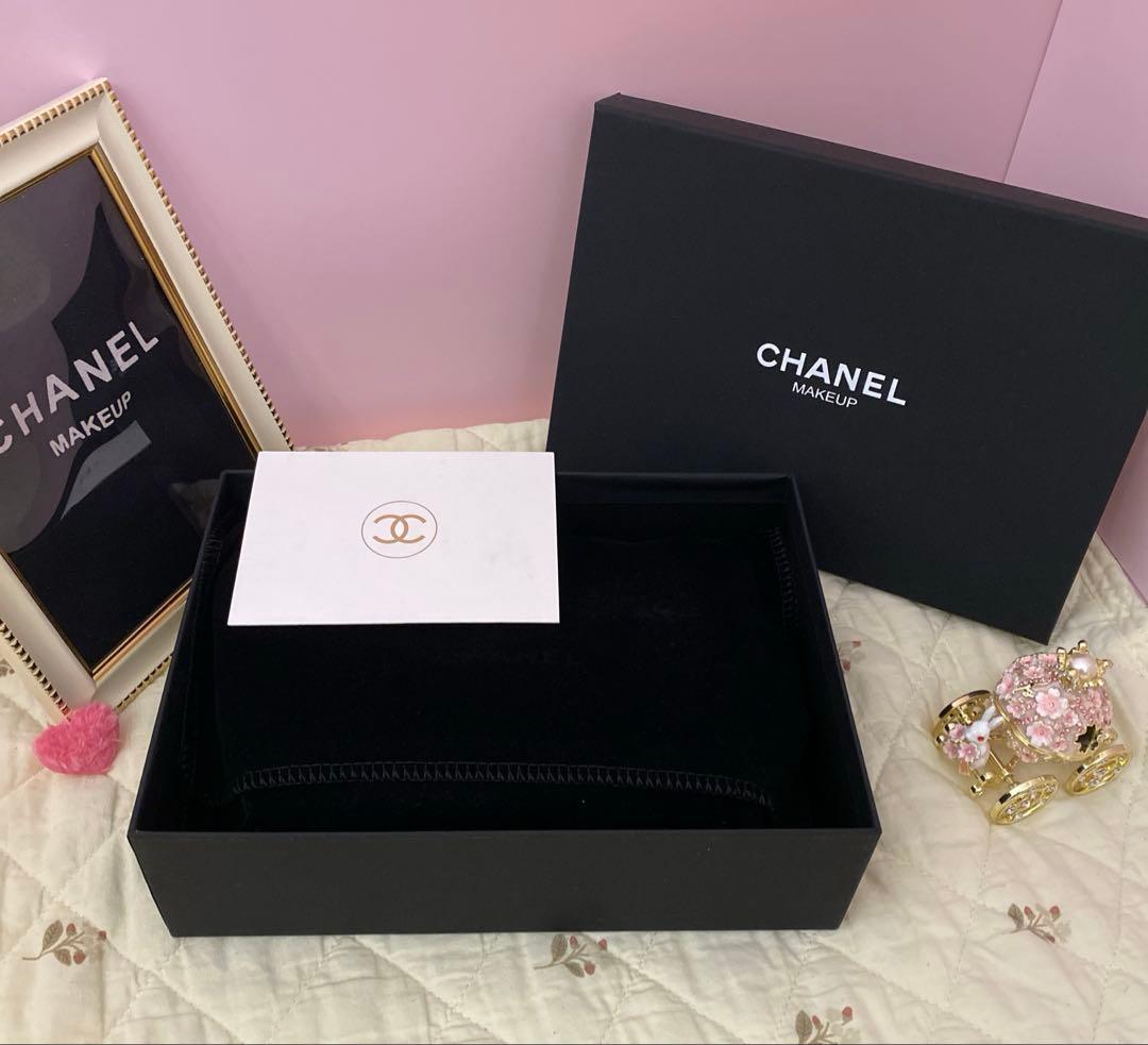 CHANEL VIP会員ギフト スエード ショルダーバッグ