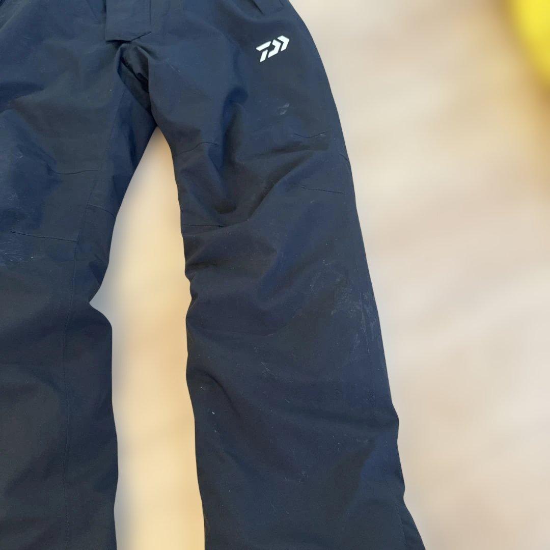 ダイワ フィッシングスーツ(上下セット)防寒着　最終お値下げ