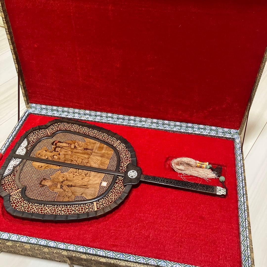 中国美術 唐木造 白檀透彫刻 翡翠 軍配型硯屏 団扇　唐物？