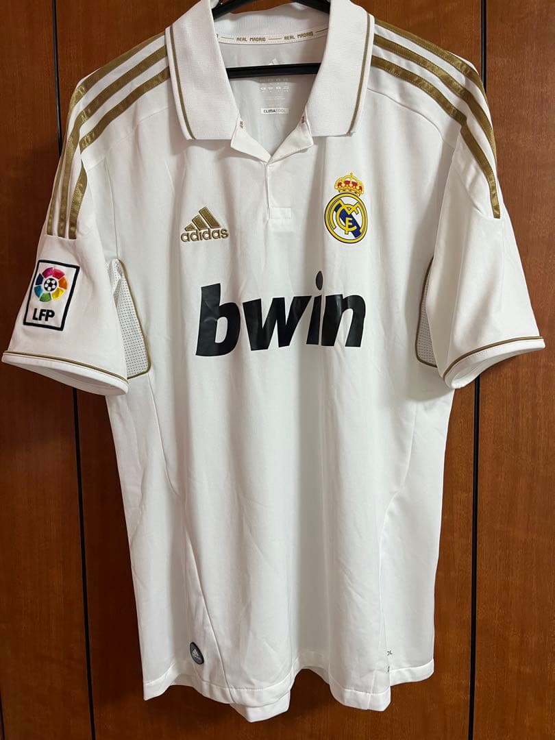 メスト　エジル　ユニフォーム　レアルマドリード　11-12