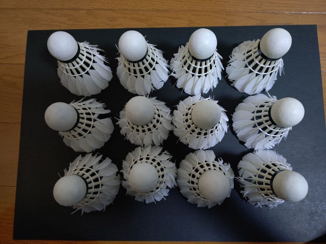 YONEX　ニューオフィシャル120球 ヨネックス　ノック用+おまけ17球