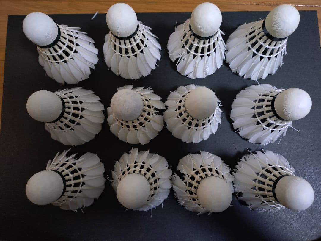 YONEX　ニューオフィシャル120球 ヨネックス　ノック用+おまけ17球