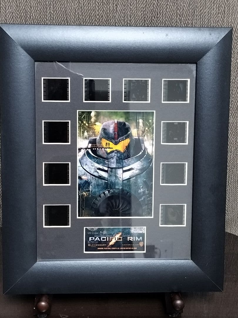 映画『PACIFIC RIM （パシフィック・リム）』額装フィルムセル